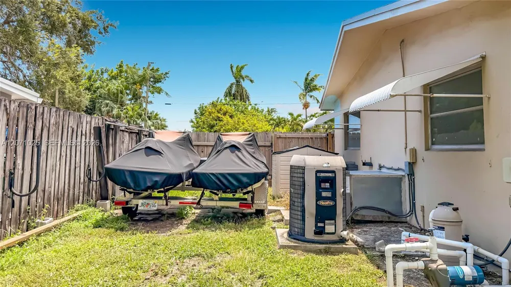 1841 NW 33rd Ct Oakland Park, FL 33309