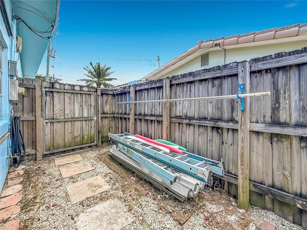 1841 NW 33rd Ct Oakland Park, FL 33309