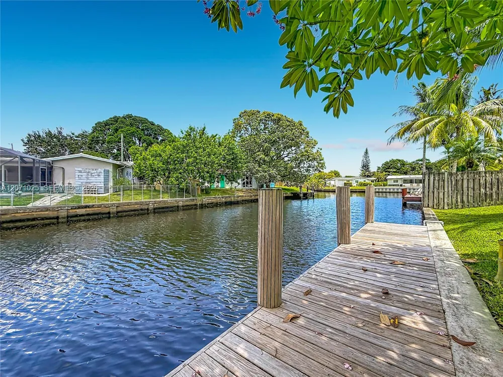 1841 NW 33rd Ct Oakland Park, FL 33309