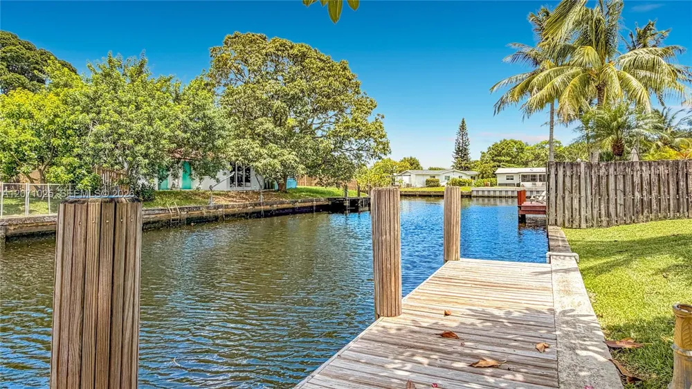 1841 NW 33rd Ct Oakland Park, FL 33309