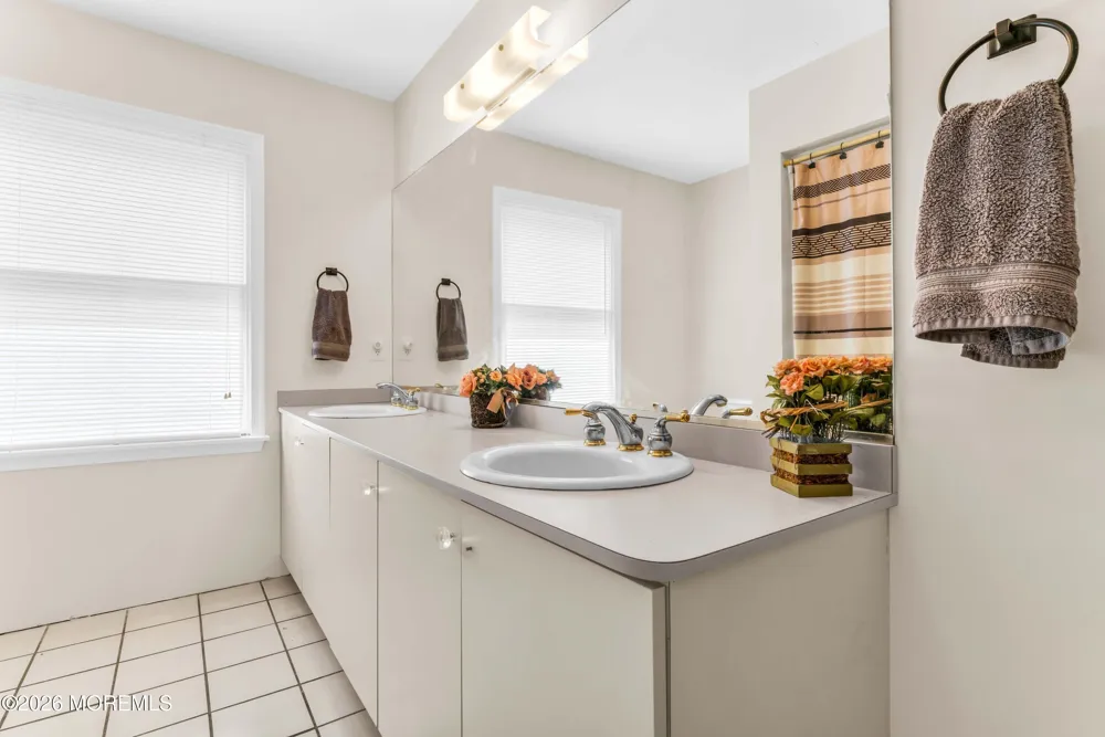 24 Windswept Road Holmdel, NJ 07733