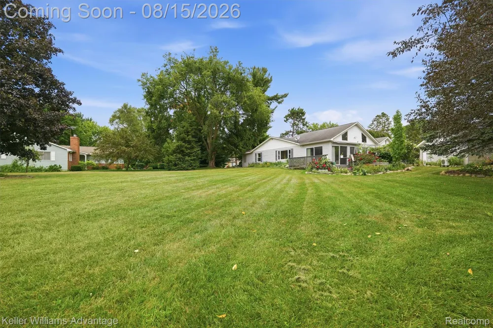 701 Arttdale Drive White Lake Charter Township, MI 48383