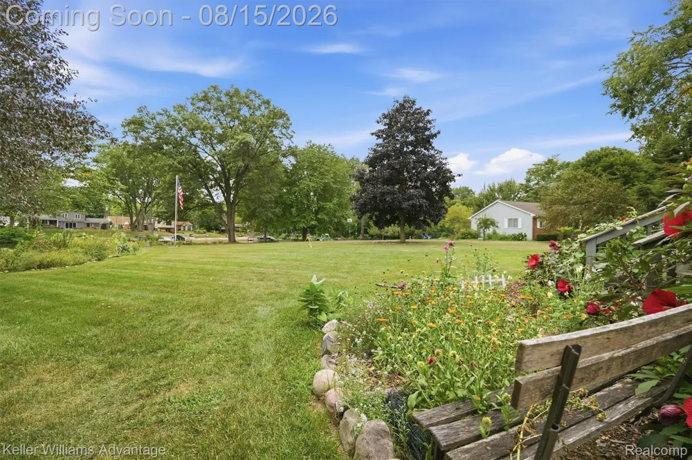701 Arttdale Drive White Lake Charter Township, MI 48383