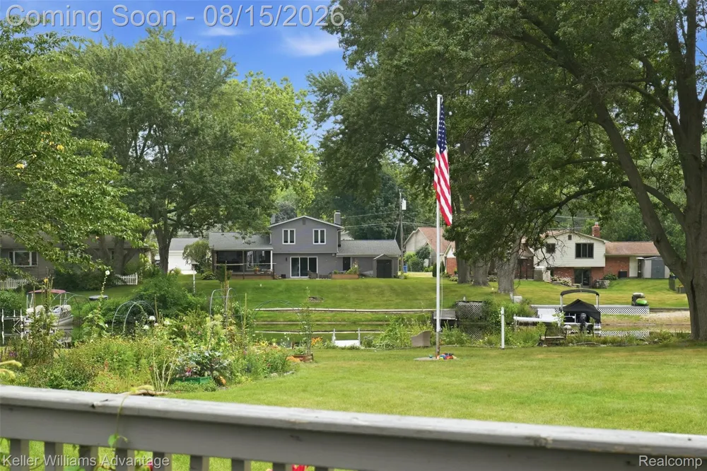 701 Arttdale Drive White Lake Charter Township, MI 48383