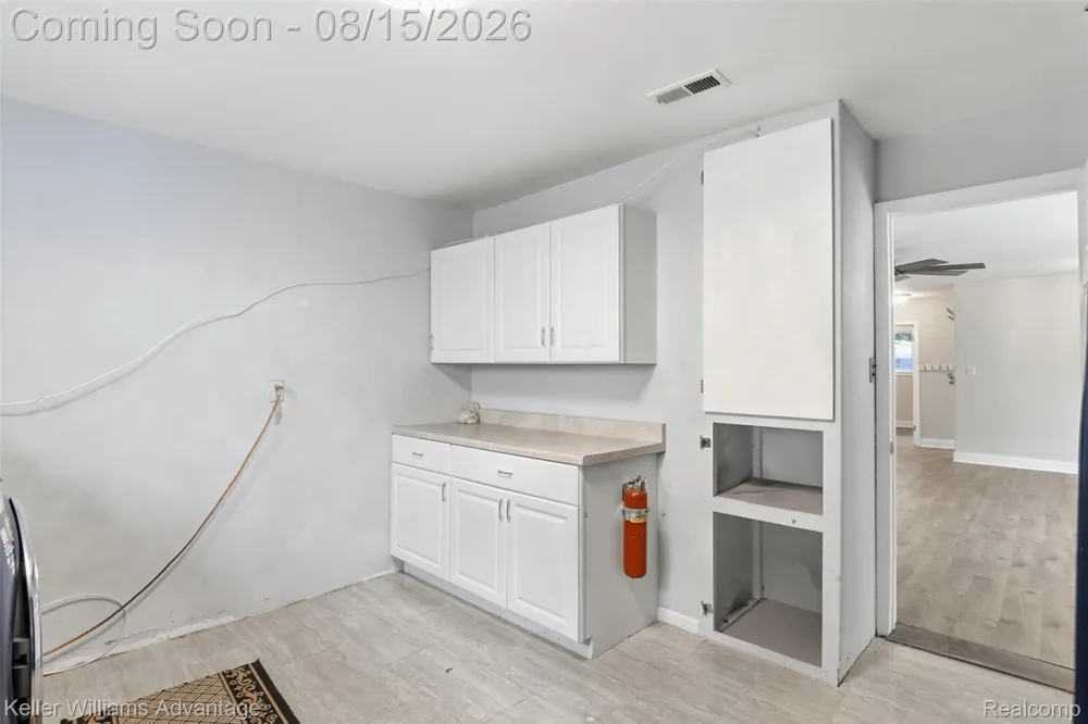 701 Arttdale Drive White Lake Charter Township, MI 48383
