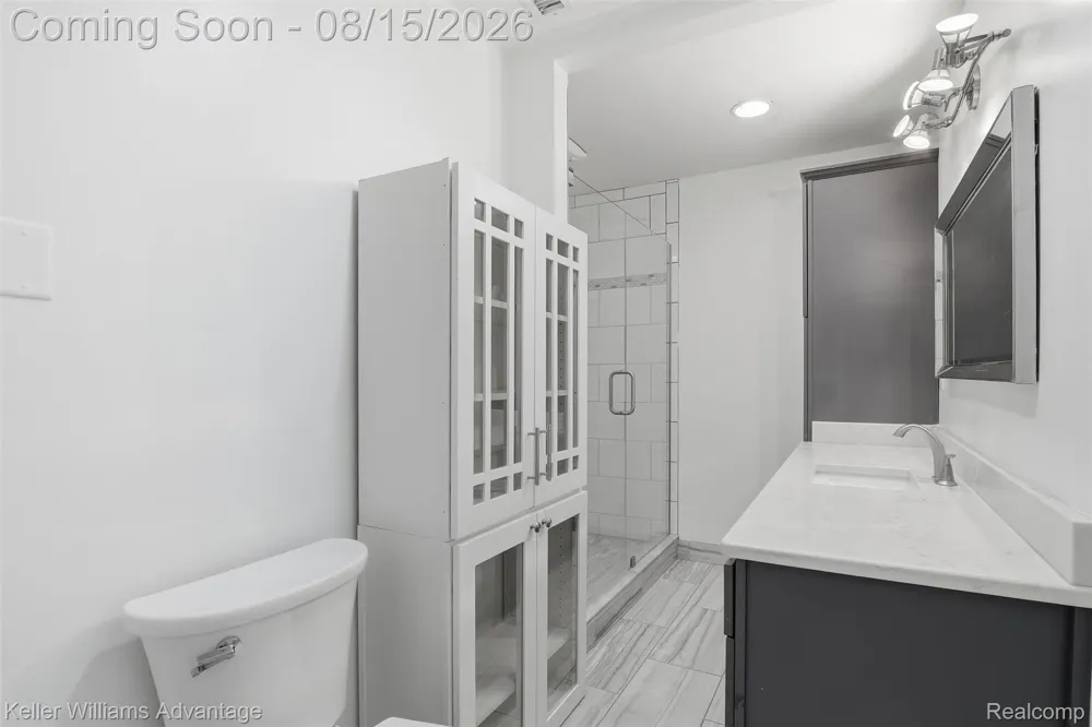 701 Arttdale Drive White Lake Charter Township, MI 48383