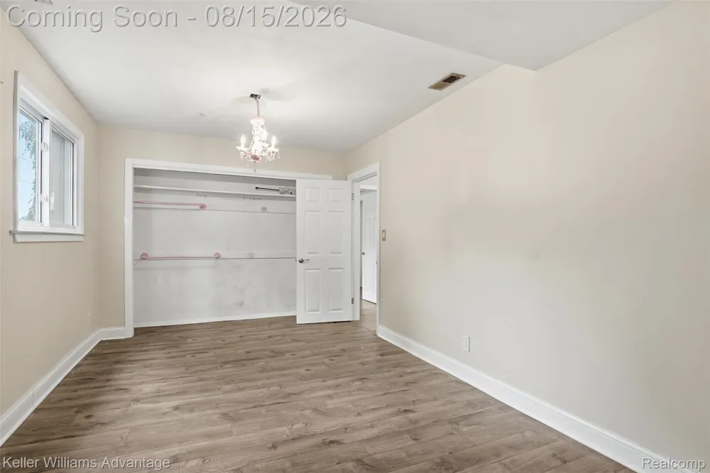 701 Arttdale Drive White Lake Charter Township, MI 48383