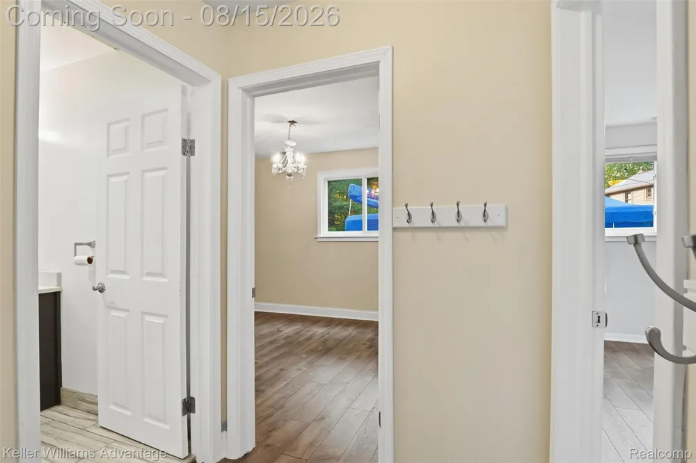 701 Arttdale Drive White Lake Charter Township, MI 48383