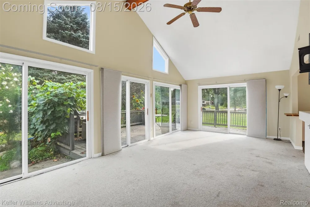701 Arttdale Drive White Lake Charter Township, MI 48383