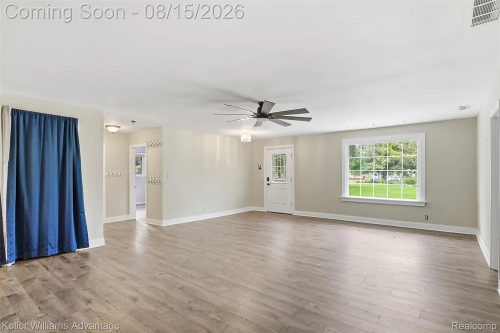 701 Arttdale Drive White Lake Charter Township, MI 48383