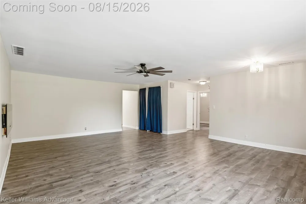 701 Arttdale Drive White Lake Charter Township, MI 48383