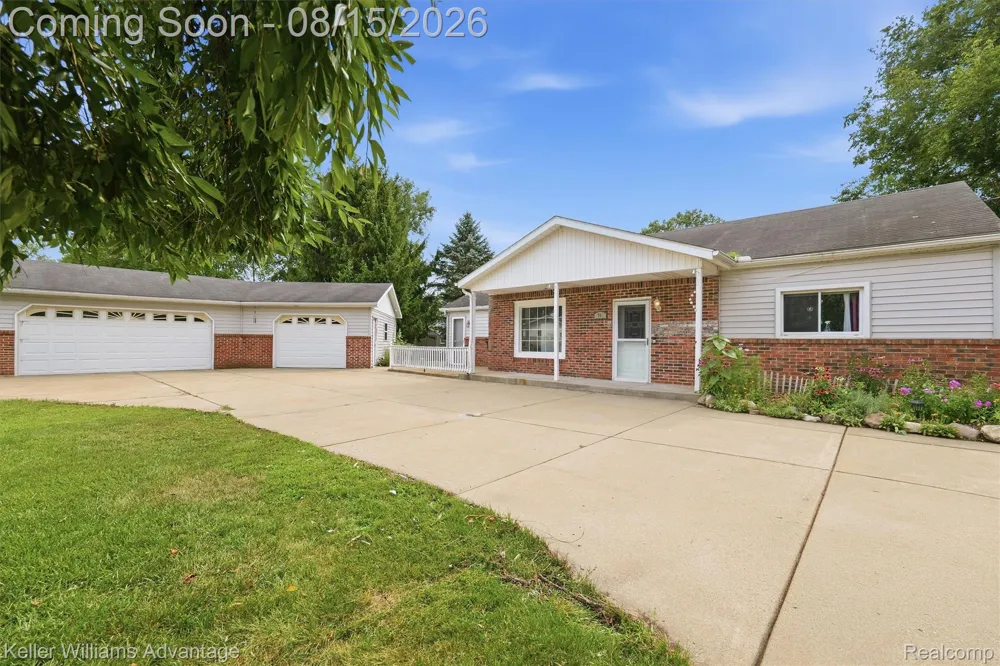 701 Arttdale Drive White Lake Charter Township, MI 48383