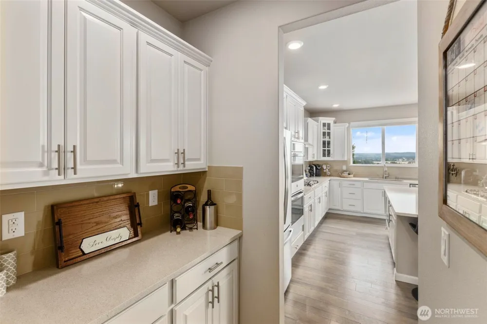 6651 S 298th Place Auburn, WA 98001