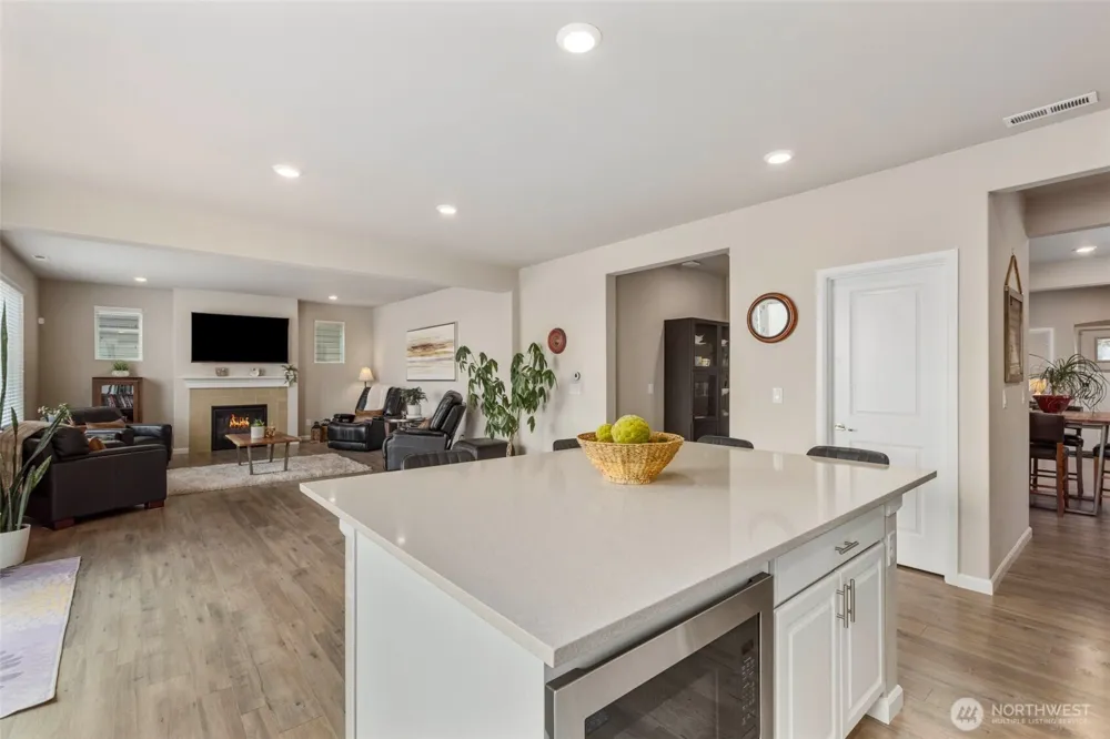 6651 S 298th Place Auburn, WA 98001