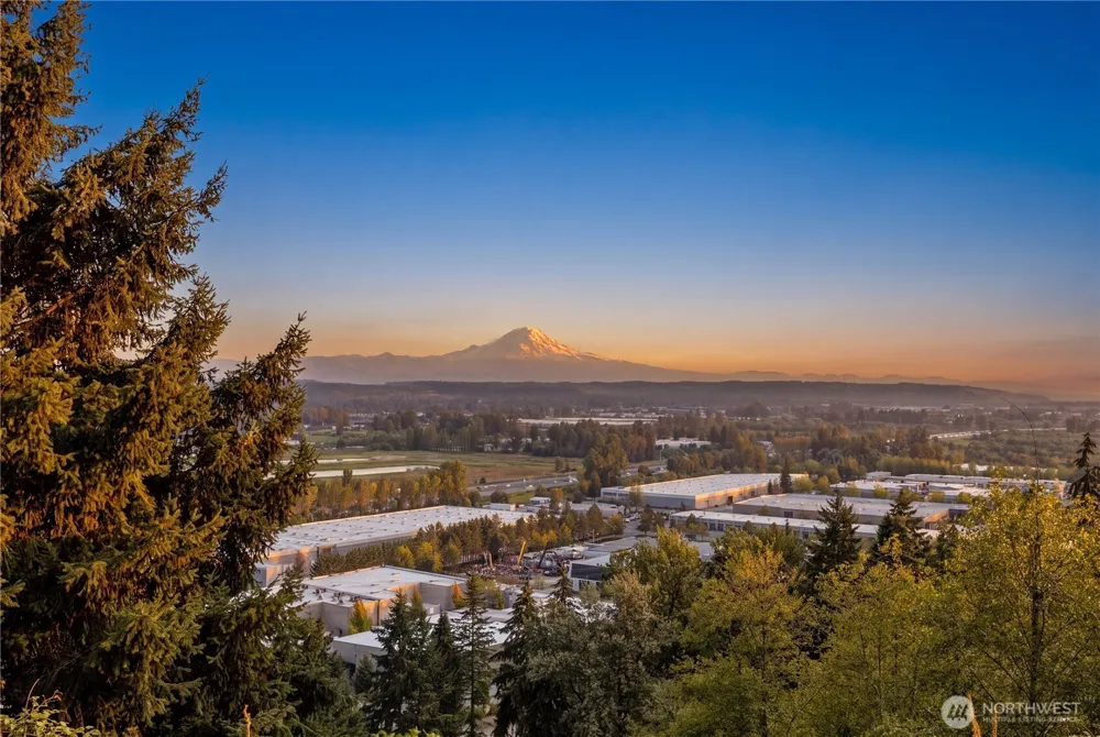6651 S 298th Place Auburn, WA 98001