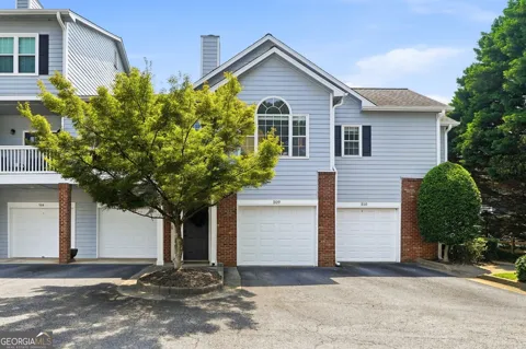 509 Vinings Forest CT SE