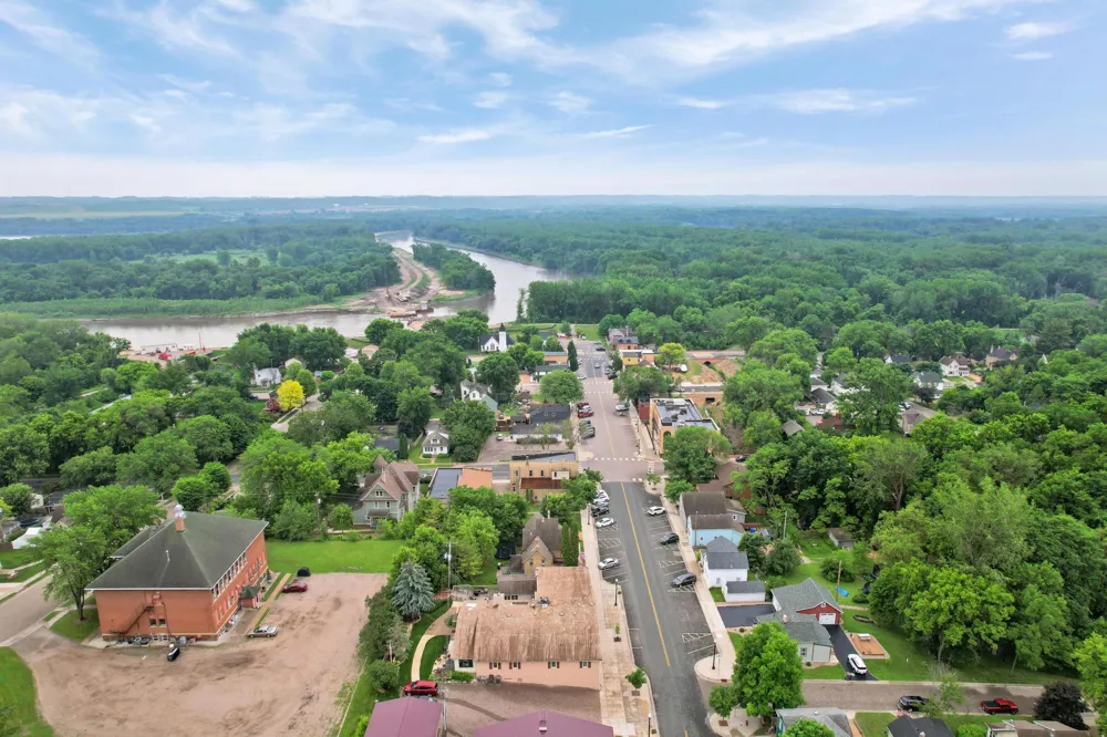 645 Ramsey Circle Carver, MN 55315