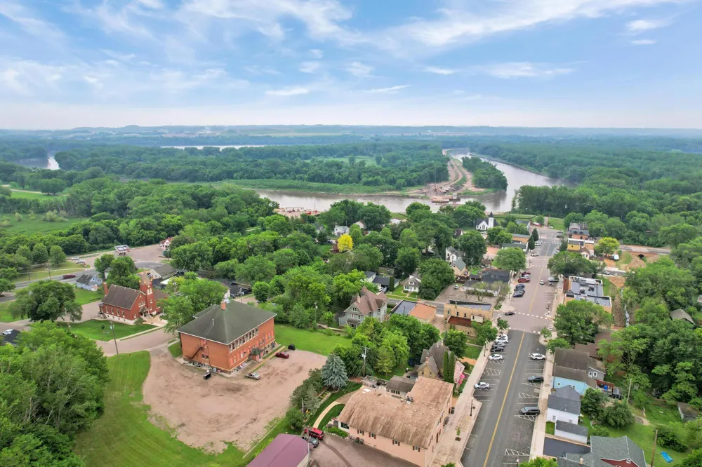 645 Ramsey Circle Carver, MN 55315