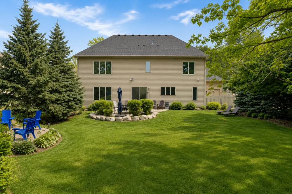 645 Ramsey Circle Carver, MN 55315