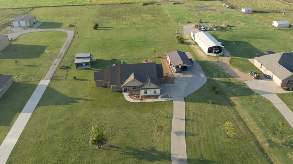 1836 County Road 5005 Blue Ridge, TX 75424
