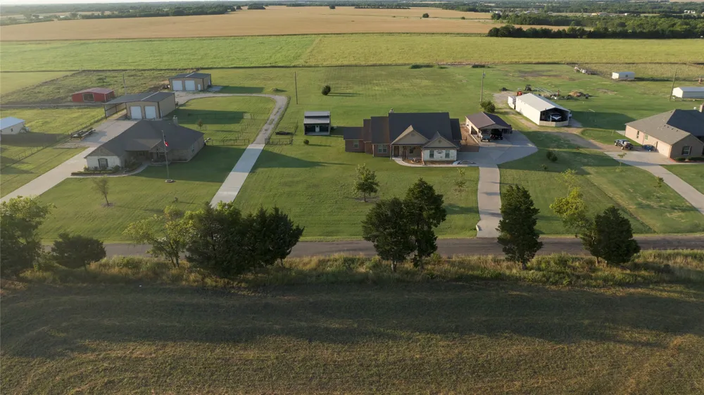 1836 County Road 5005 Blue Ridge, TX 75424