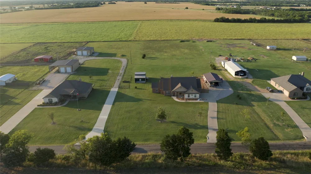 1836 County Road 5005 Blue Ridge, TX 75424