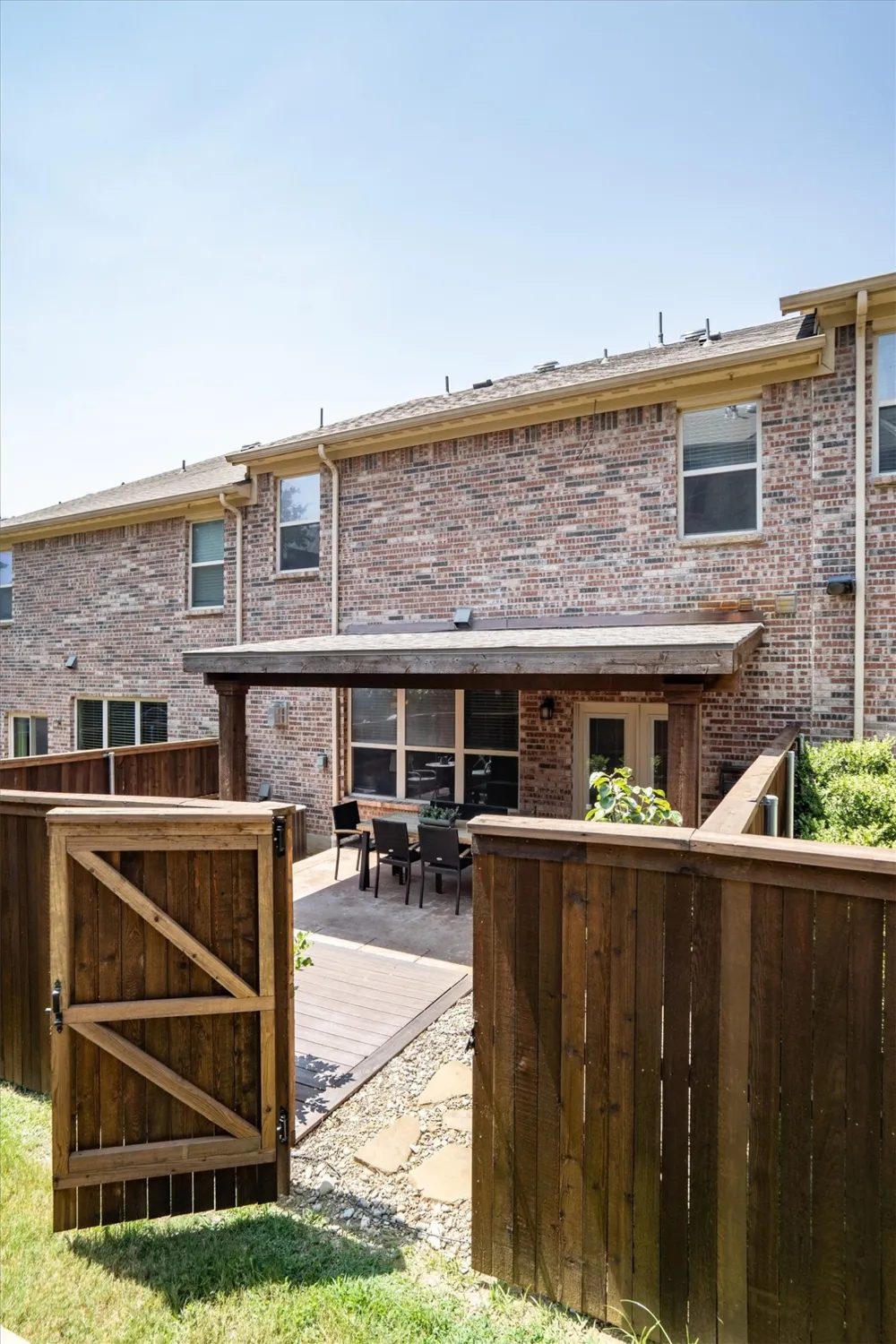 2557 Jackson Drive Lewisville, TX 75067