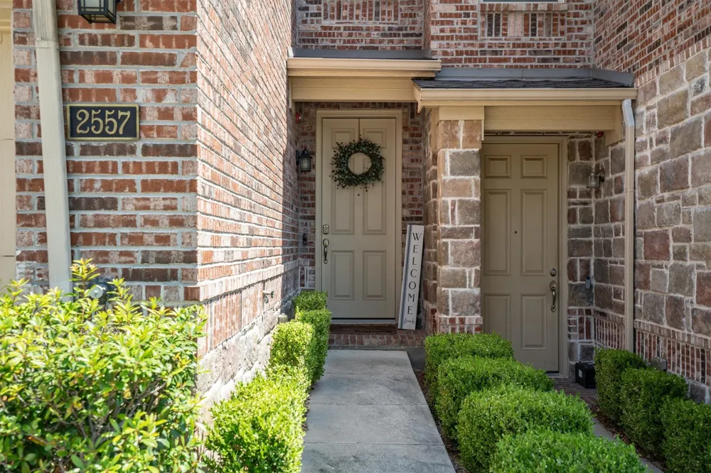 2557 Jackson Drive Lewisville, TX 75067
