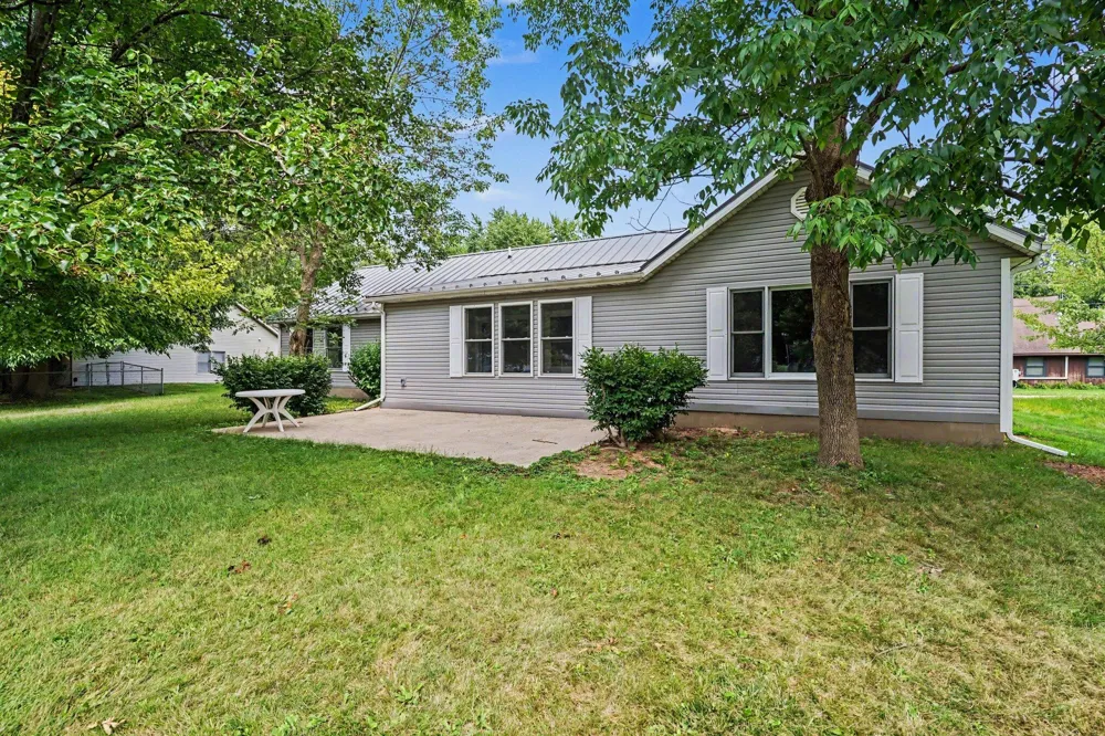 43460 Van Auken Drive Bangor, MI 49013