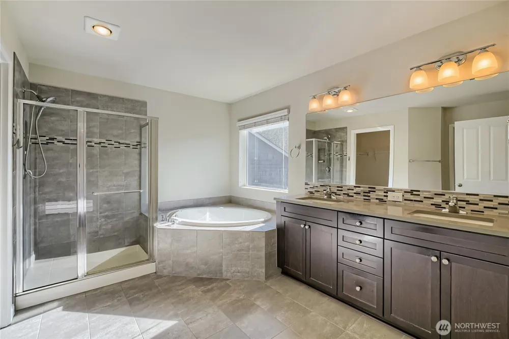 3220 S 281st Place Auburn, WA 98001