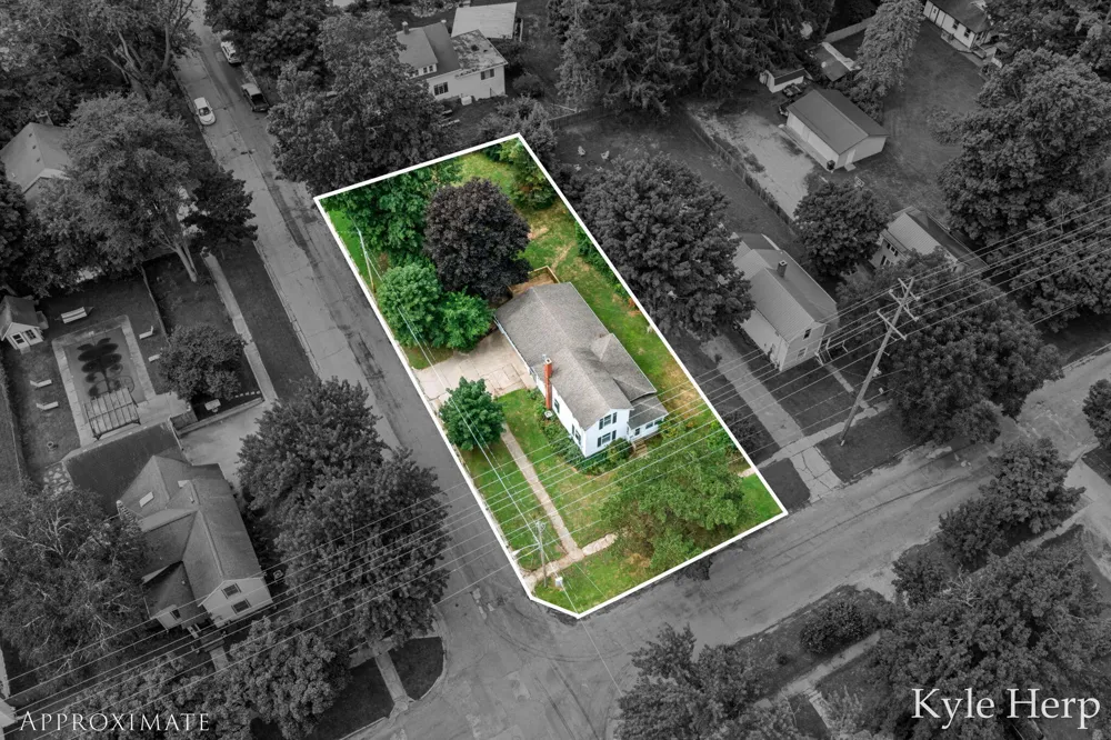 204 W South Street Hastings City, MI 49058