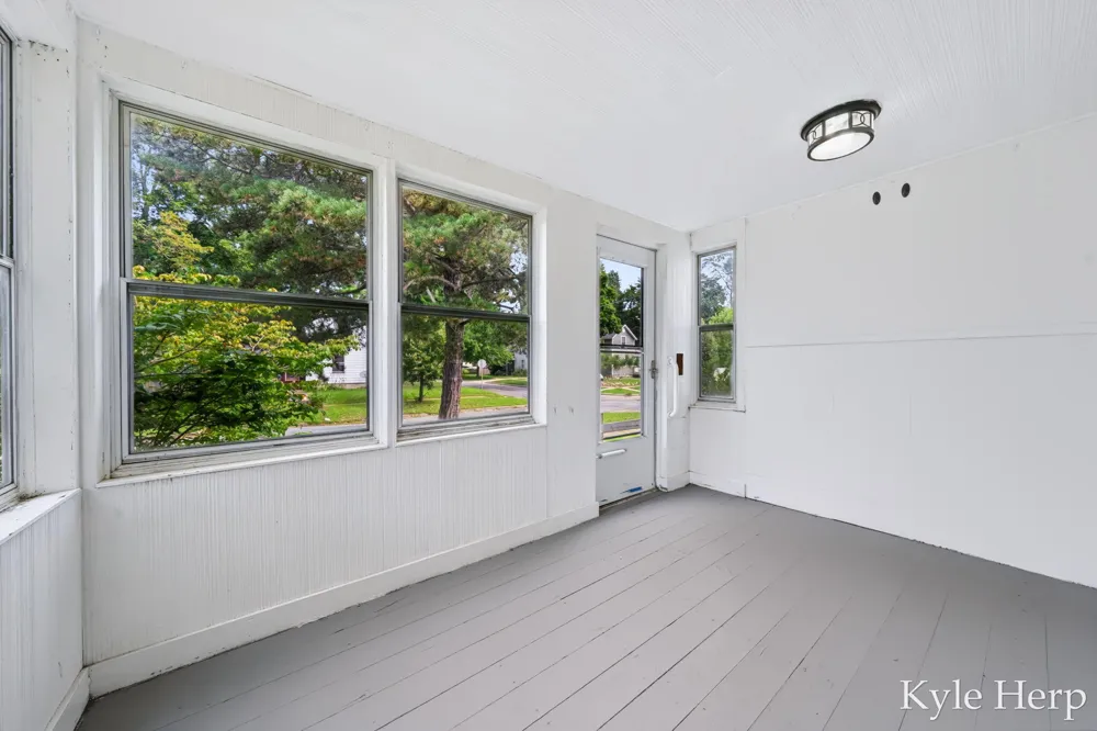 204 W South Street Hastings City, MI 49058