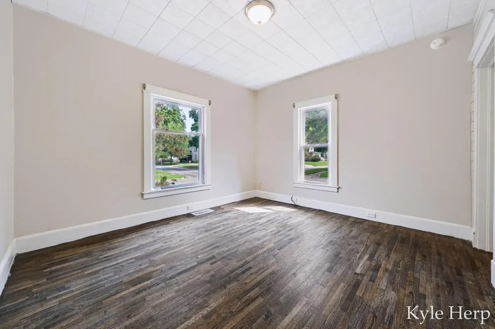 204 W South Street Hastings City, MI 49058