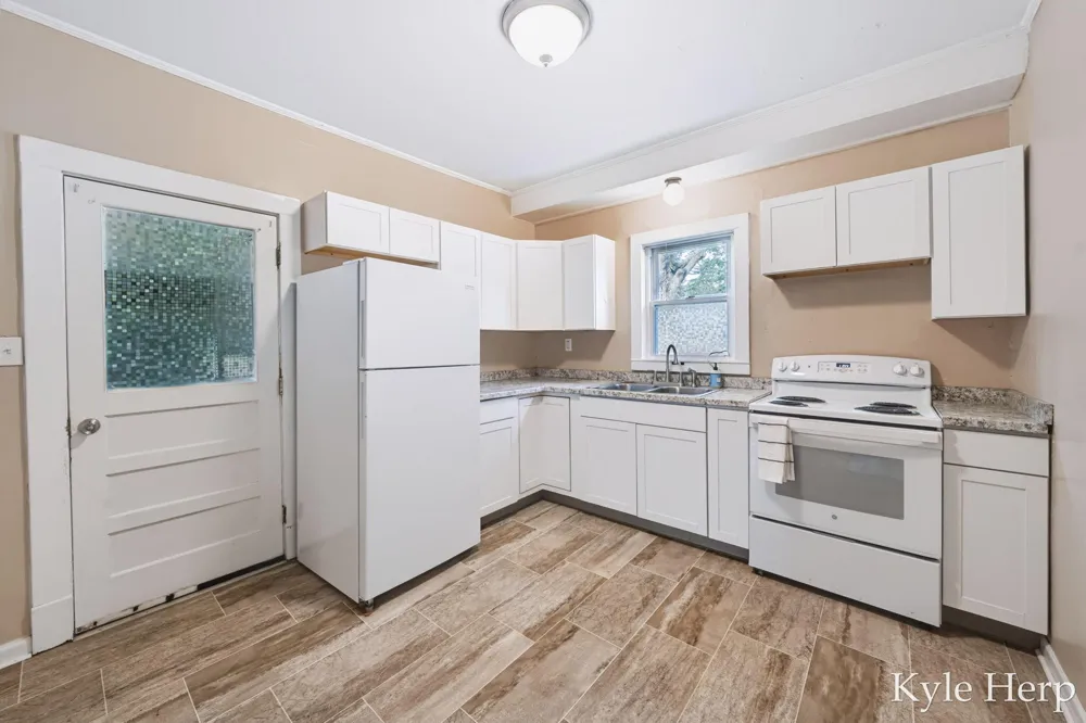 204 W South Street Hastings City, MI 49058