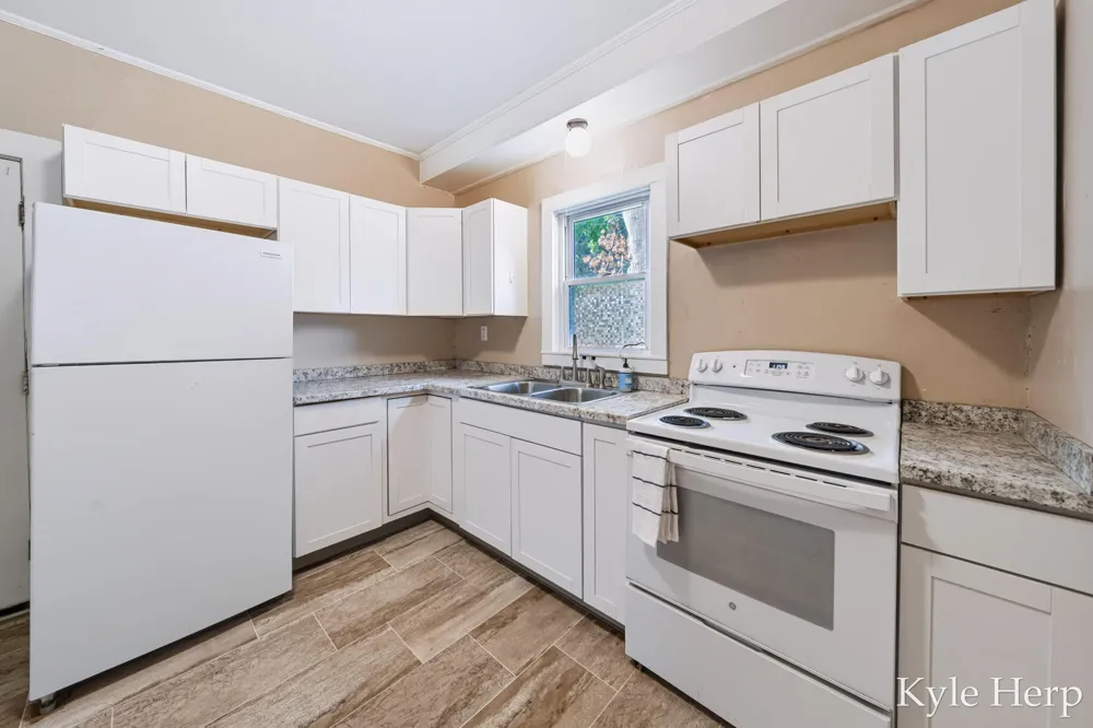 204 W South Street Hastings City, MI 49058
