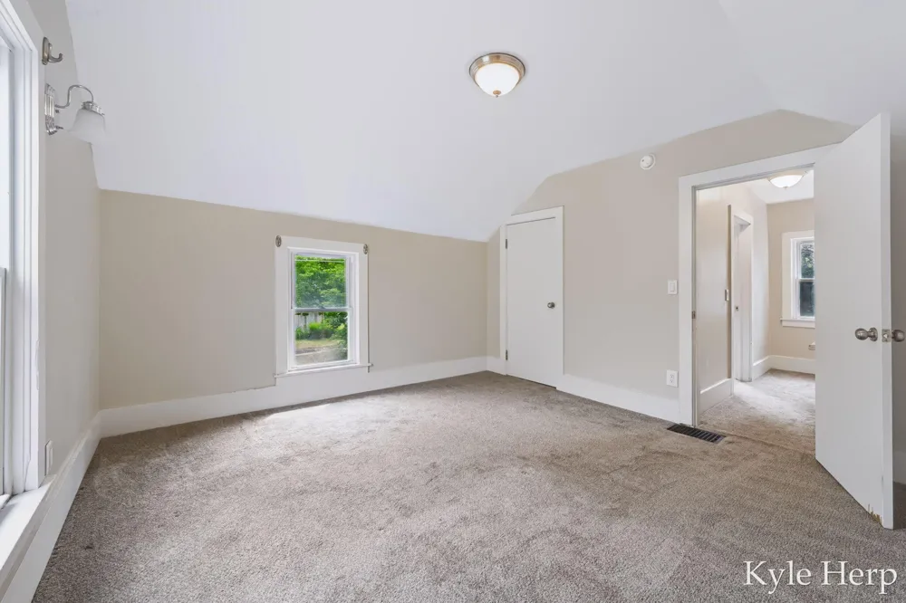 204 W South Street Hastings City, MI 49058