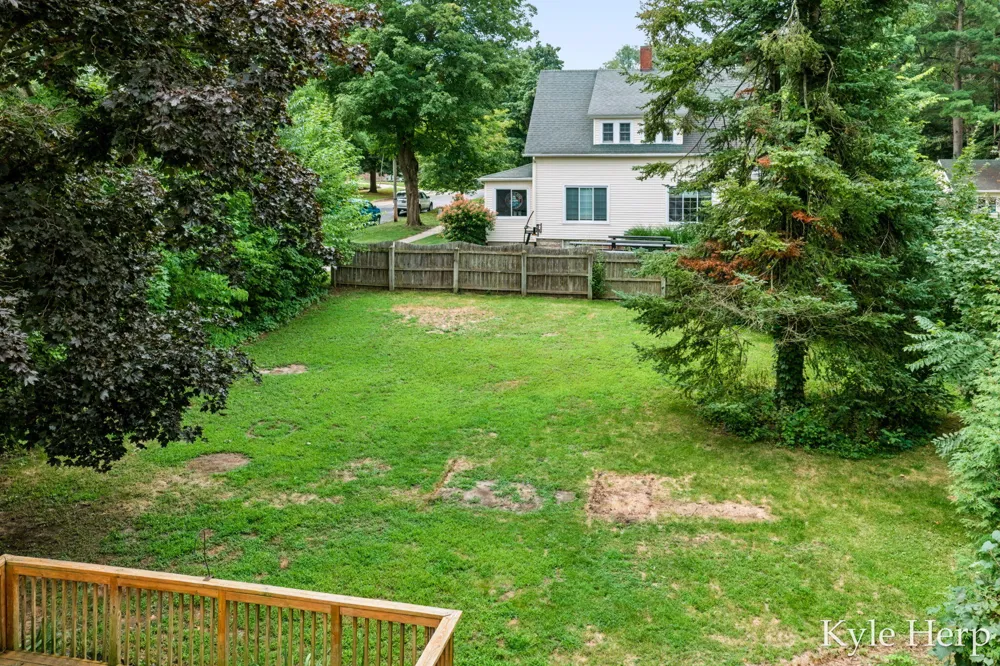 204 W South Street Hastings City, MI 49058