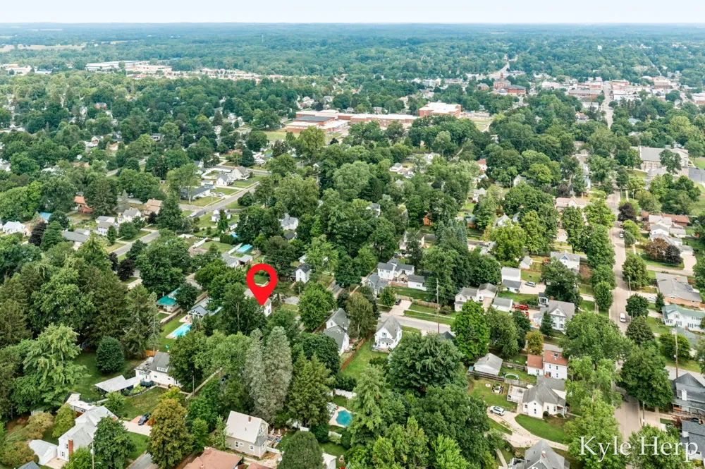 204 W South Street Hastings City, MI 49058