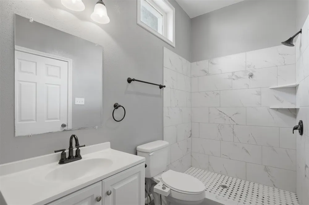 324 Johnson Street #B Pasadena, TX 77506
