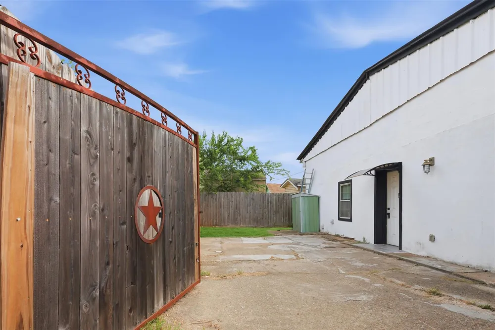 324 Johnson Street #B Pasadena, TX 77506