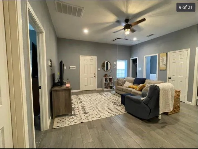 324 Johnson Street #B Pasadena, TX 77506