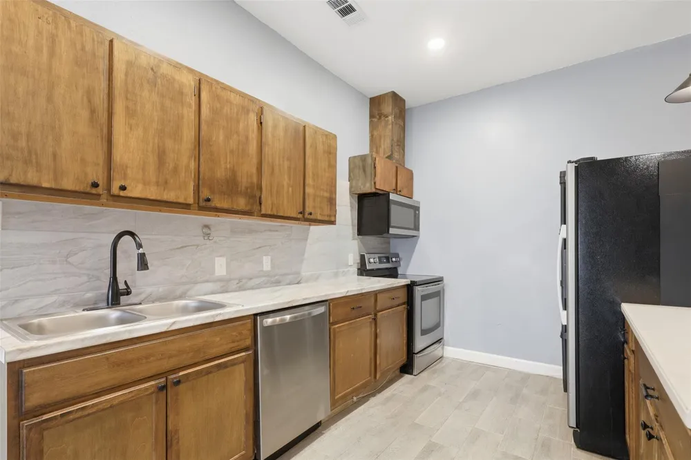 324 Johnson Street #B Pasadena, TX 77506