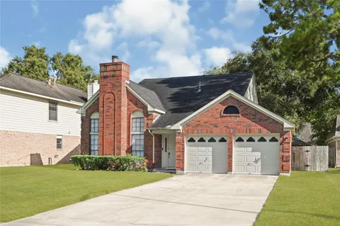 1555 Hillside Elm Street