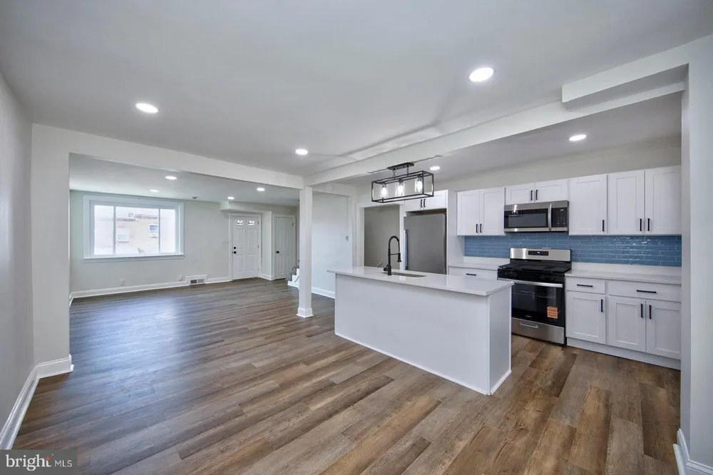 2834 OAKFORD AVENUE Baltimore, MD 21215
