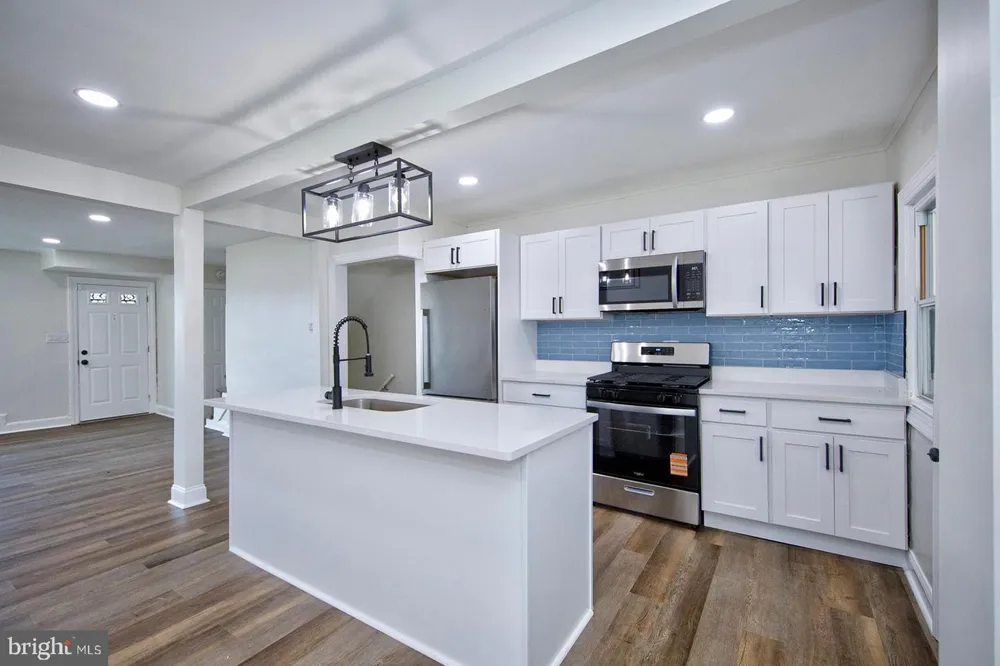 2834 OAKFORD AVENUE Baltimore, MD 21215