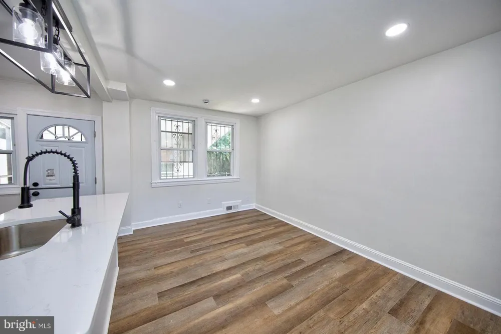 2834 OAKFORD AVENUE Baltimore, MD 21215