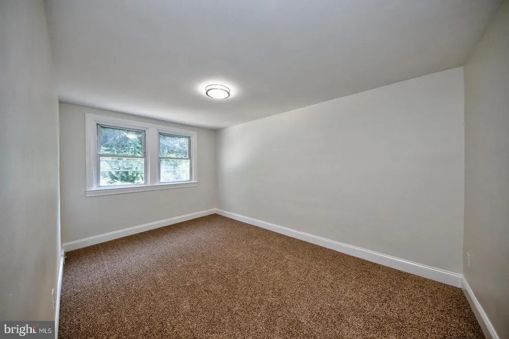 2834 OAKFORD AVENUE Baltimore, MD 21215