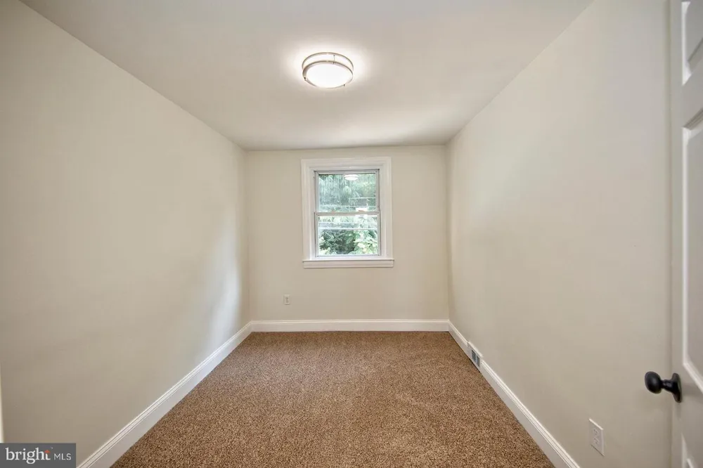 2834 OAKFORD AVENUE Baltimore, MD 21215