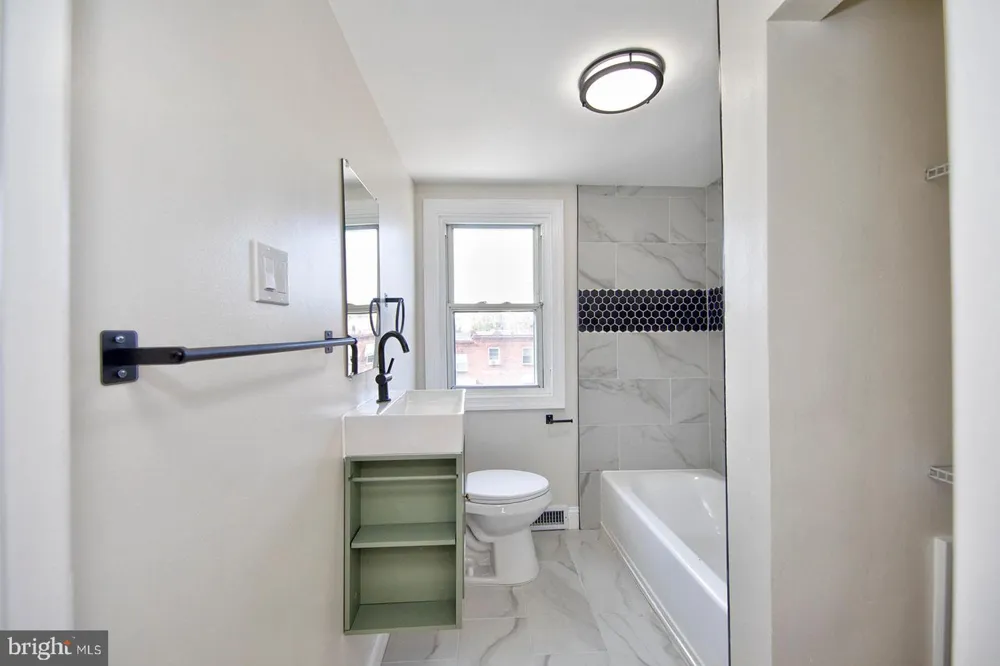 2834 OAKFORD AVENUE Baltimore, MD 21215