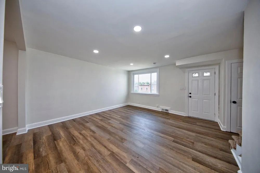 2834 OAKFORD AVENUE Baltimore, MD 21215